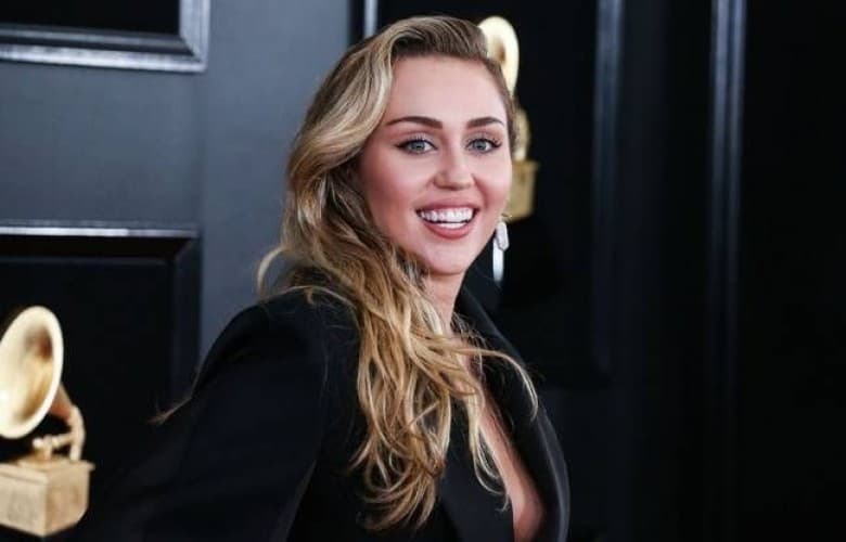 Miley Cyrus - Grammy's Award