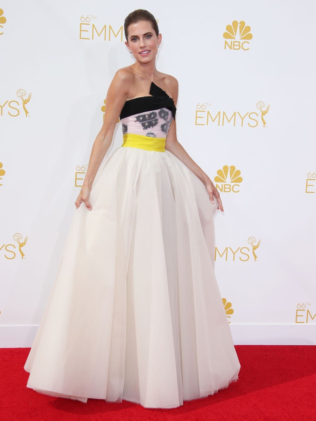 Allison Williams en Giambattista Valli