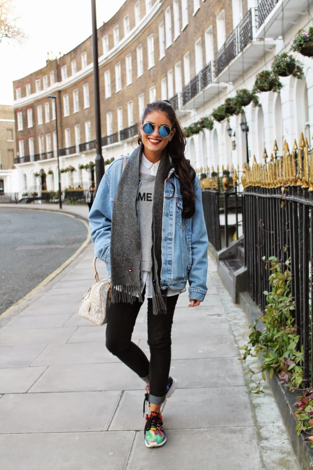 denim jacket streetstyle